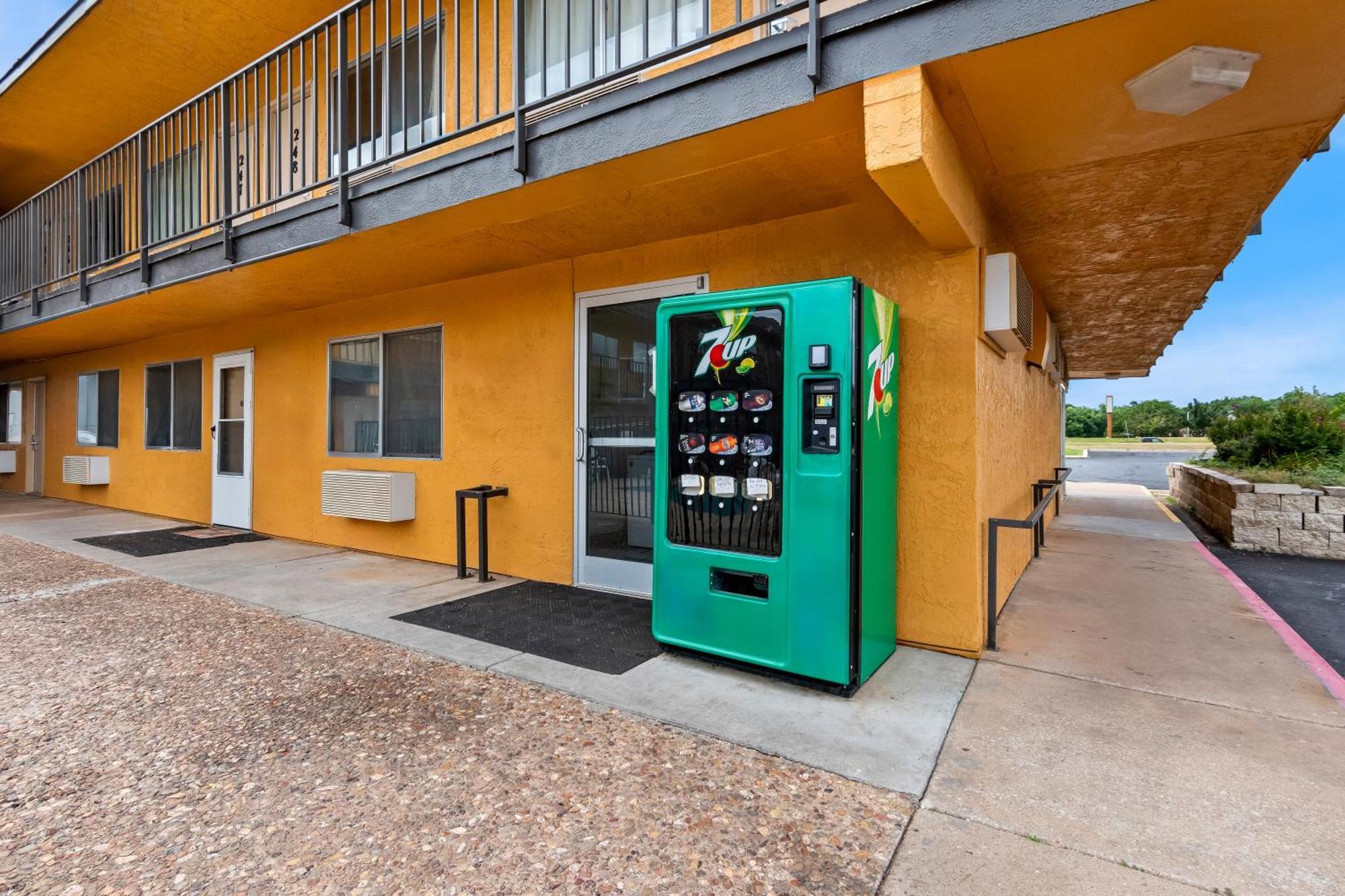 Americas Best Value Inn Stillwater Buitenkant foto