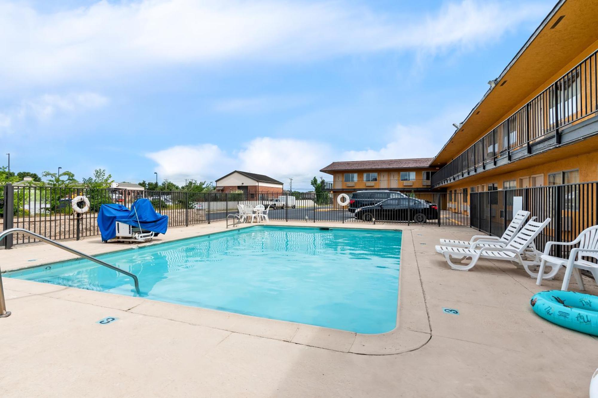 Americas Best Value Inn Stillwater Buitenkant foto