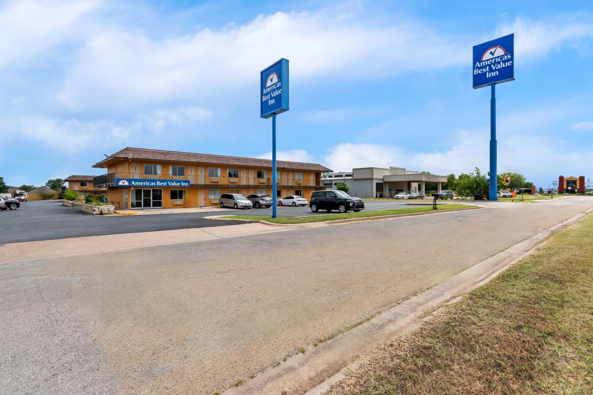 Americas Best Value Inn Stillwater Buitenkant foto