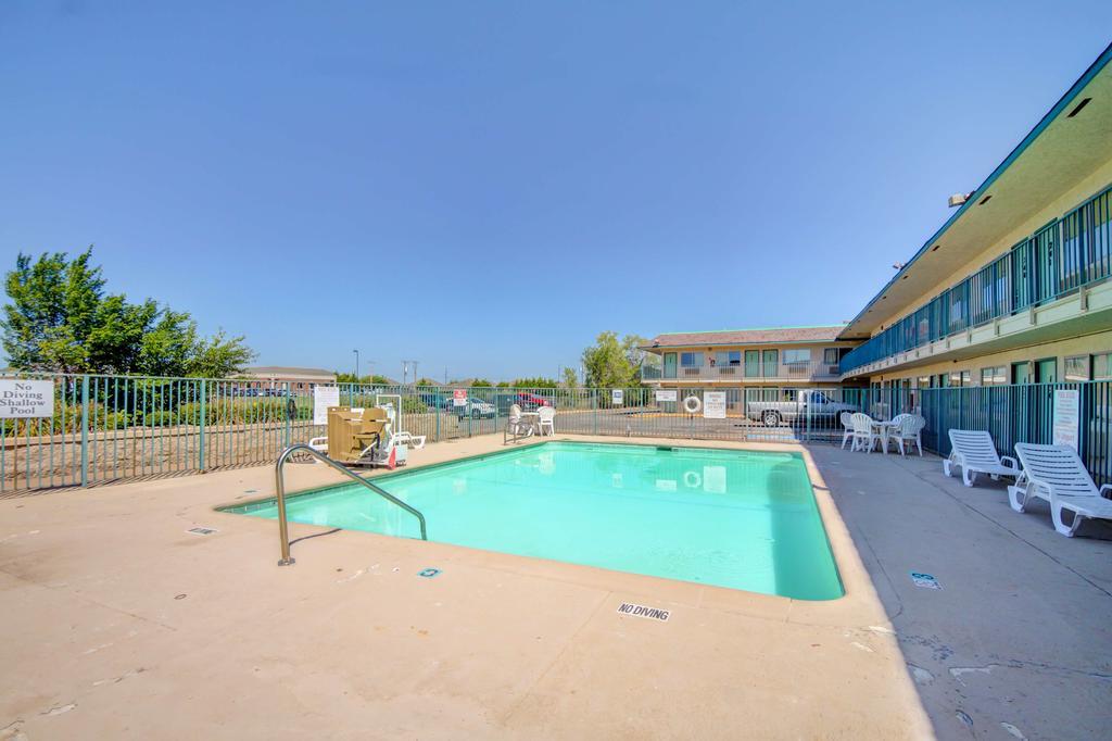Americas Best Value Inn Stillwater Buitenkant foto