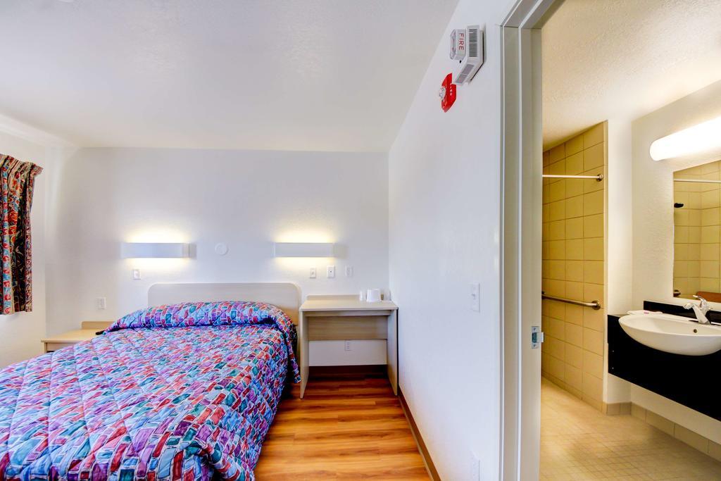 Americas Best Value Inn Stillwater Buitenkant foto