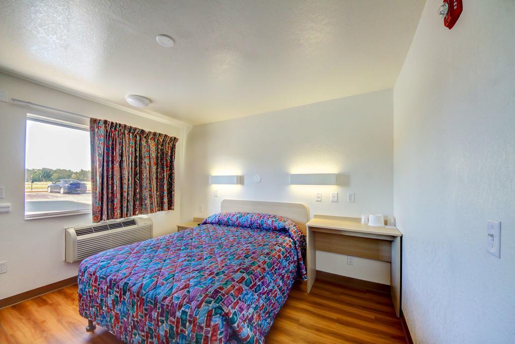 Americas Best Value Inn Stillwater Buitenkant foto